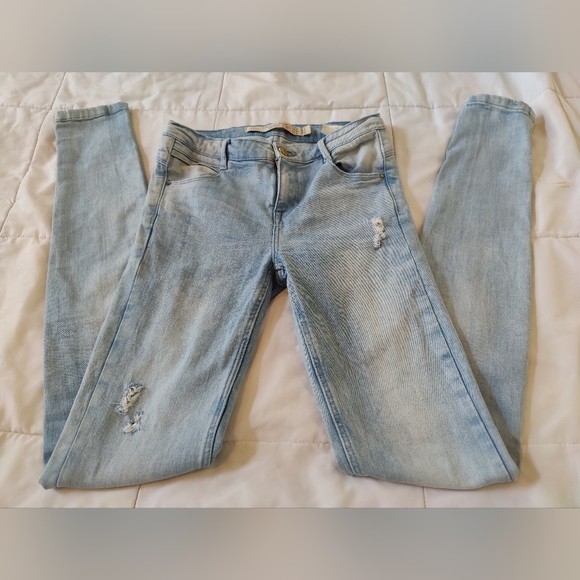 Zara Premium Wash Skinny Jeans (Light Stonewashed Denim) 💙 👖 (Size 2) - Picture 2 of 16